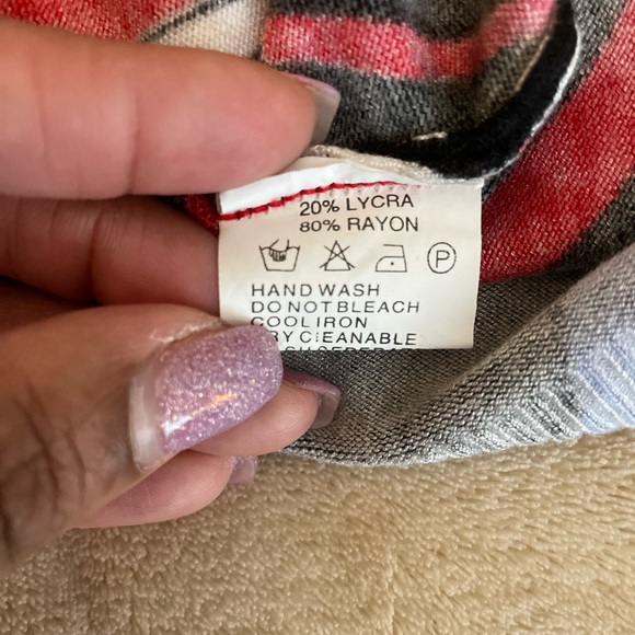 Kokun Multicolor Sleeveless Blouse - Size L - Picture 11 of 11